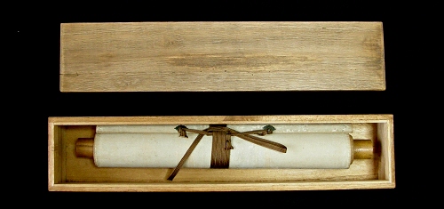 In Paulownia Wall Scroll Box