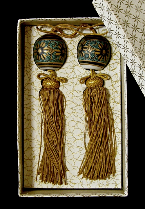 Scroll Weights Set made of Kutani ware pottery