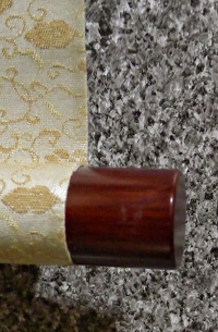 Kakemono End made of Lacquered Wood