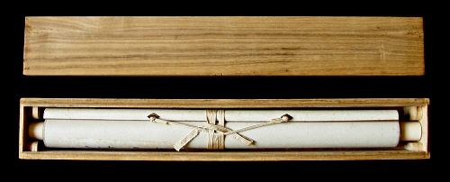 In Tomobako Original Wooden Box