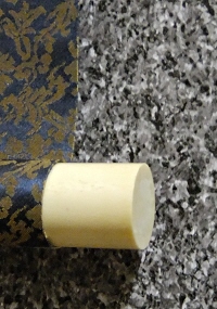 Kakemono End made of Ivory
