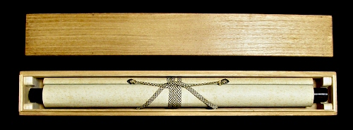 In Kakemono Wood Box