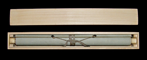 In Kakemono Wooden Box