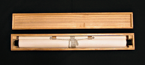 In Kakemono Special Wooden Box