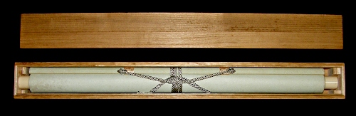 In Kakemono Wooden Box