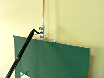 Yahazu is used when we hang or put away a scroll